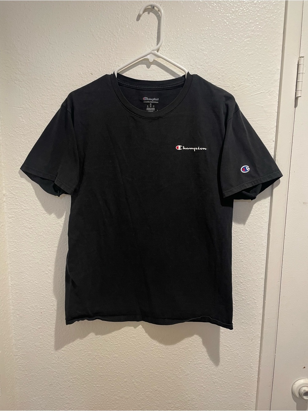 Champion Mens Medium Black Graphic Script Patch Logo Crewneck T-Shirt